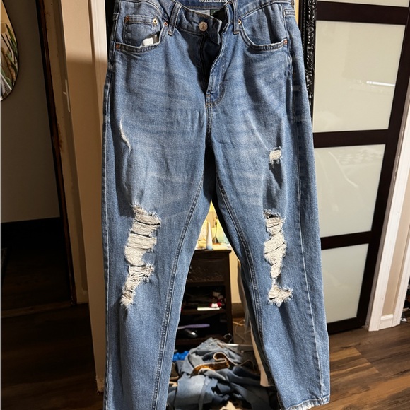 High Rise Mom Jean - Picture 2 of 7